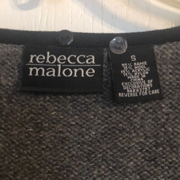 Sweater - Picture 2 of 9